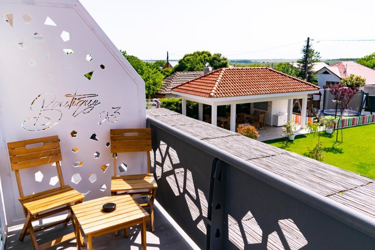 Boutique 23 Hotel Douazeci si Trei August Exterior photo